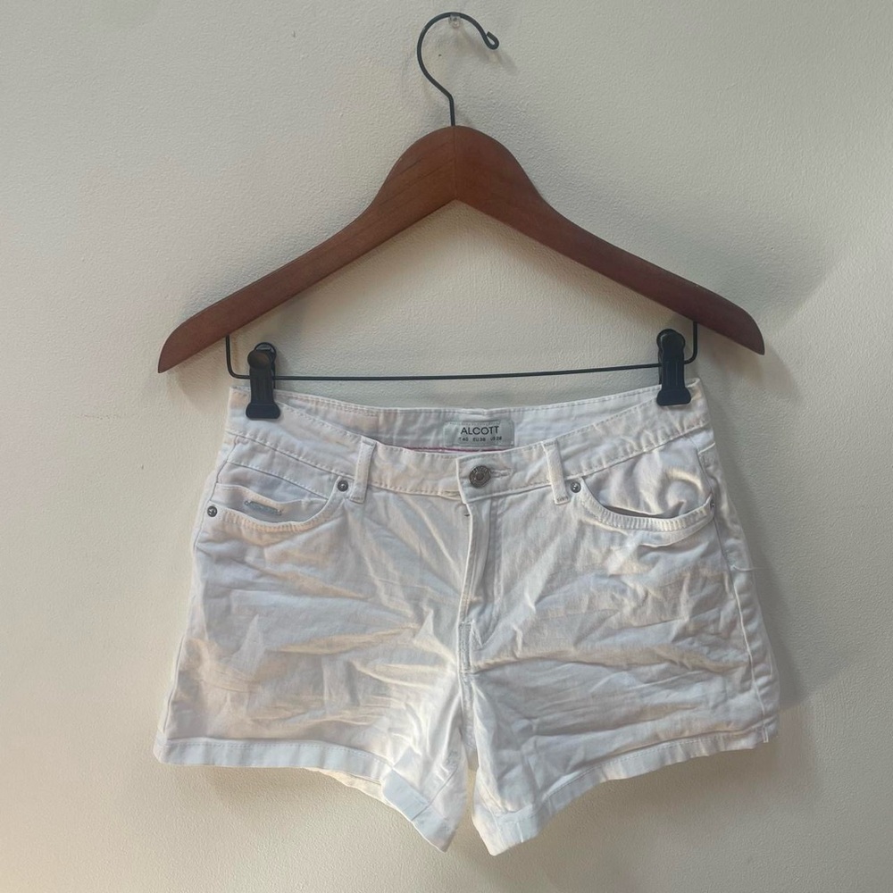 ALCOTT Women's White Shorts
